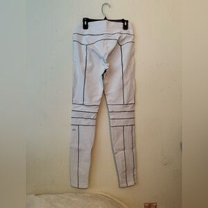 ALO Yoga White Leggings with Black Accents